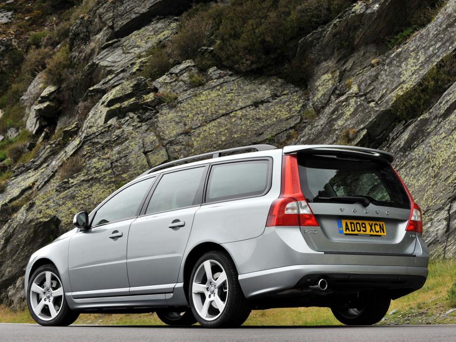  Volvo V70 R-Design 2009 года  (UK) (фото 10 из 15)
